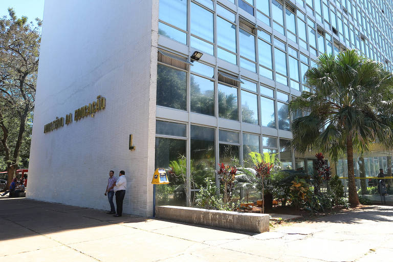MEC autoriza a criação de 7.700 polos de ensino a distância com nova regra 